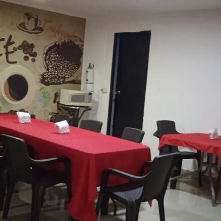 מדיין Hotel Recuerdos Del Estadio מראה חיצוני תמונה